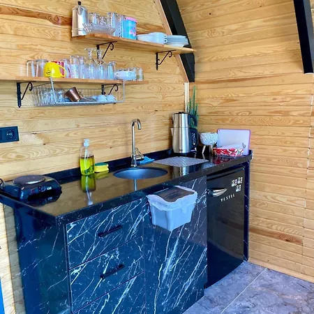Sakarya Sapanca Kurtkoey Dibektas Da 2 Oda 1 Salon Isitmali , Oezel Havuz , Goel Manzarali - 5 Kisilik Bungalov - Bng-117-A Sapanca